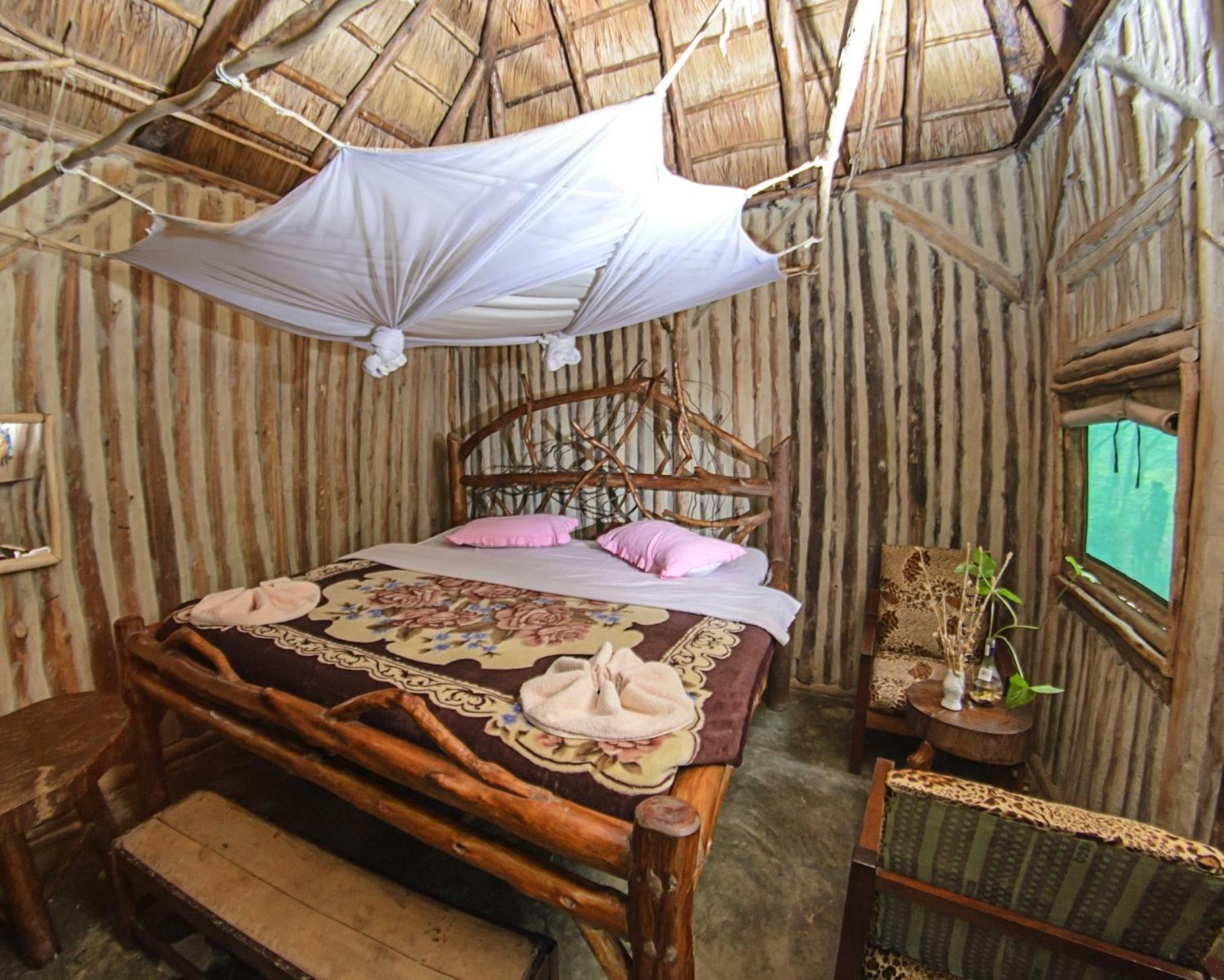Rubirizi Dave The Cave Eco Lodge And Cultural Campsite מראה חיצוני תמונה