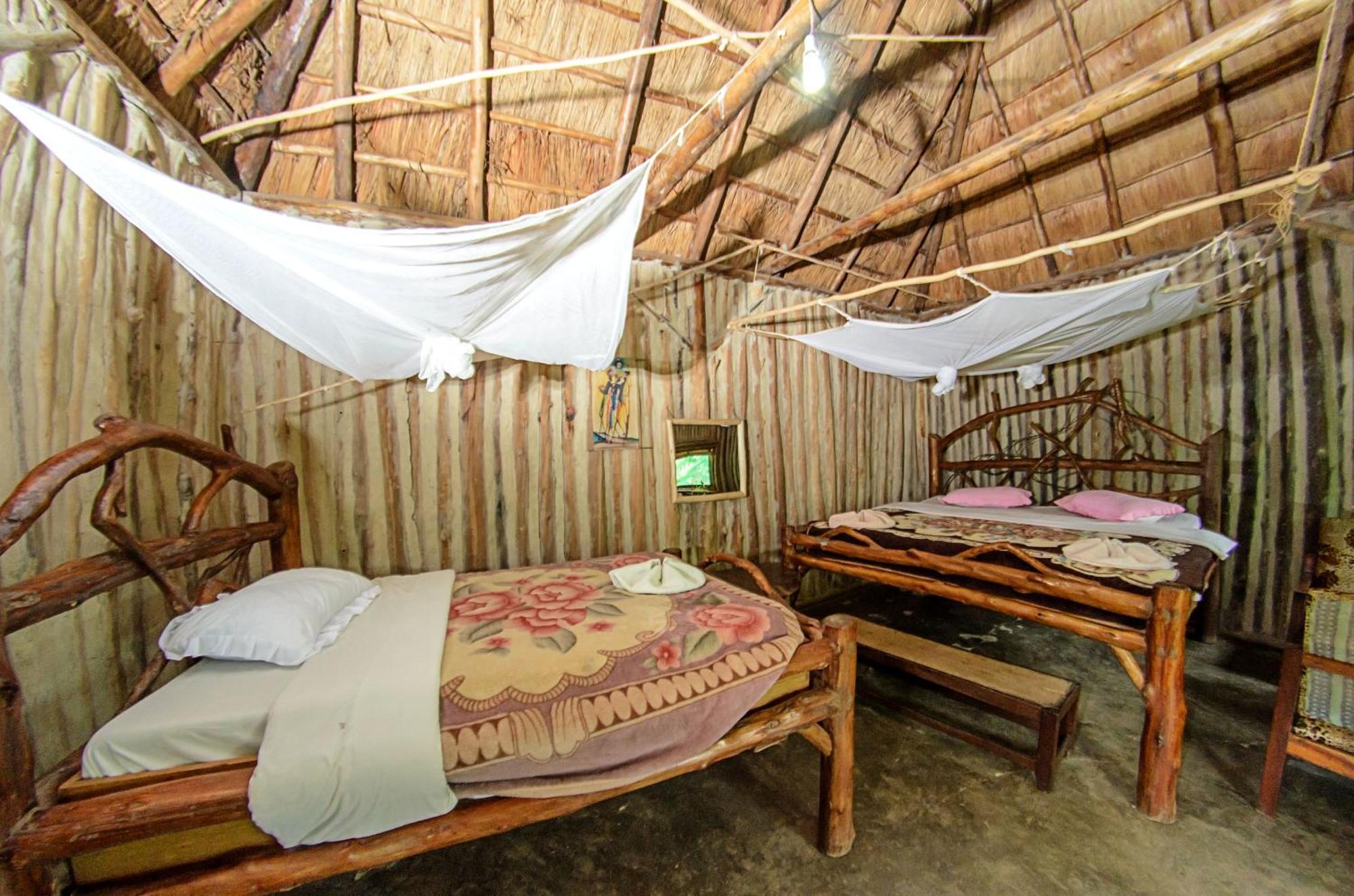 Rubirizi Dave The Cave Eco Lodge And Cultural Campsite מראה חיצוני תמונה